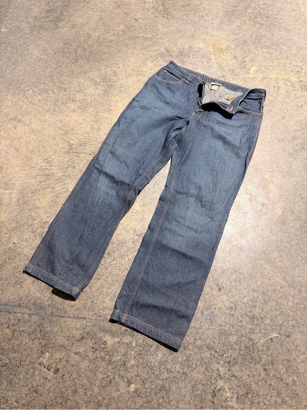 Duluth Trading Company Men's Dark Blue Jeans Size 34